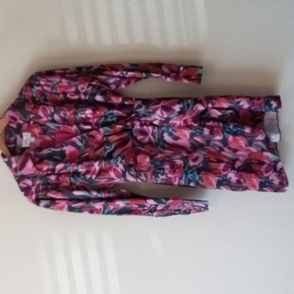 Milly Floral Wrap - Picture 2 of 9